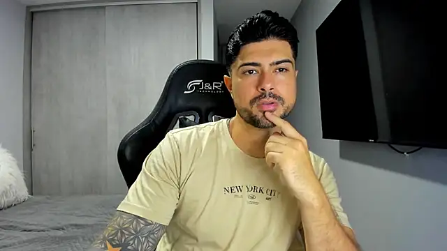 Dante Storm online show from 11-19-25, 04:40