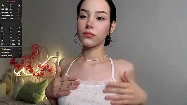 Snapshot of glamourr chatting on 01-09-26, 09:45 glamourr online show from 01-09-26, 09:45