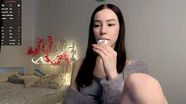 Snapshot of glamourr chatting on 02-21-26, 10:05 glamourr online show from 02-21-26, 10:05