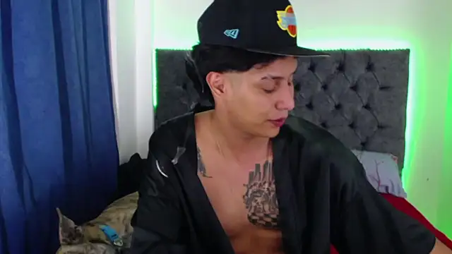 Stone grey1  online show from 10-24-25, 03:03