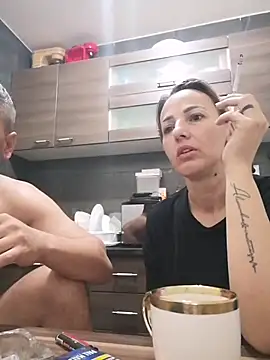 yourflowerpink online show from 10-25-25, 04:42