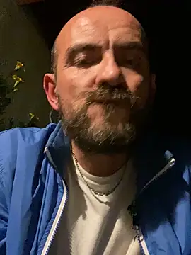 Snapshot of Rimmingtop chatting on 09-17-25, 07:59 Rimmingtop online show from 09-17-25, 07:59