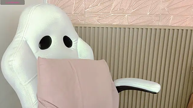 Gaviluc  online show from 11-26-25, 10:38