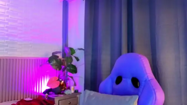 TiffanyWalk online show from 01-07-26, 11:45