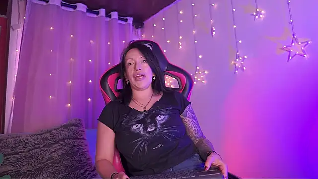 Madison Mayer online show from 01-13-26, 01:38