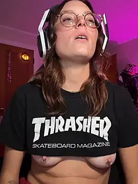 Snapshot of SpaceCowWhore chatting on 10-02-25, 12:17 SpaceCowWhore online show from 10-02-25, 12:17