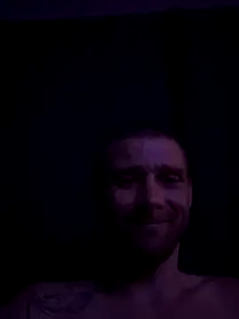 Snapshot of Stillhard8925 chatting on 09-27-25, 10:42 Stillhard8925 online show from 09-27-25, 10:42