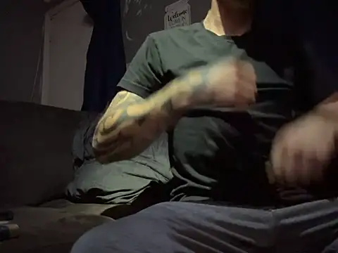 Snapshot of Stillhard8925 chatting on 10-03-25, 05:37 Stillhard8925 online show from 10-03-25, 05:37