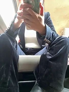 Snapshot of aa520uv chatting on 11-03-25, 03:30 aa520uv online show from 11-03-25, 03:30