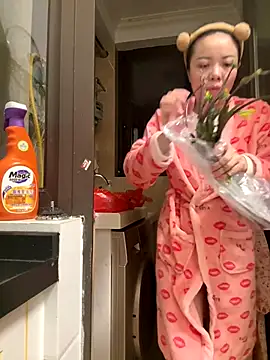 Snapshot of aa520uv chatting on 12-02-25, 04:13 aa520uv online show from 12-02-25, 04:13