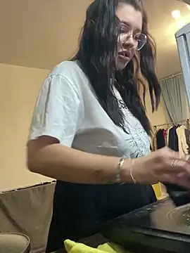 Karen Holmss online show from 03-14-25, 01:27