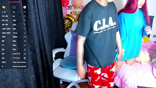 Snapshot of Alex_Sabrina chatting on 03-19-25, 10:11 Alex Sabrina online show from 03-19-25, 10:11