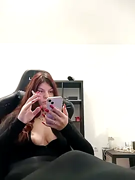 MeCherryy online show from 11-18-25, 01:04