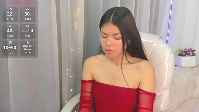 Pretty Johnson  online show from 10-10-25, 10:03