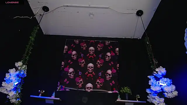 Hairydoll  online show from 10-24-25, 09:22