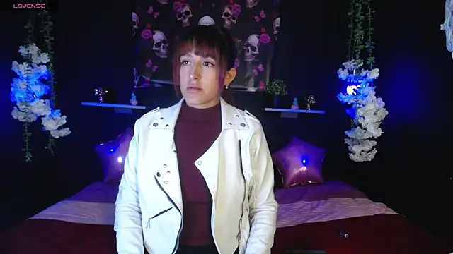 Hairydoll  online show from 11-12-25, 09:36