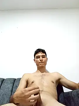 Snapshot of Saul_yei chatting on 12-15-25, 12:48 Saul yei online show from 12-15-25, 12:48