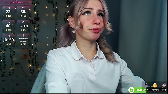 Mia  Kitty online show from 09-22-25, 11:45