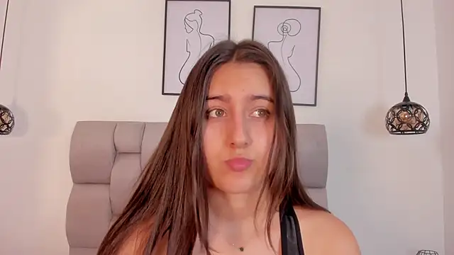 Hanna Evans   online show from 10-07-25, 12:02