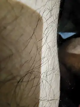 Snapshot of ikeike-kun chatting on 10-18-25, 03:46 ikeike-kun online show from 10-18-25, 03:46