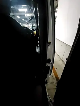 Snapshot of ikeike-kun chatting on 10-21-25, 09:32 ikeike-kun online show from 10-21-25, 09:32