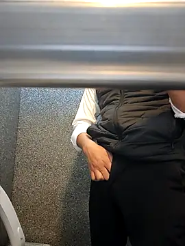 Snapshot of ikeike-kun chatting on 02-18-26, 07:48 ikeike-kun online show from 02-18-26, 07:48