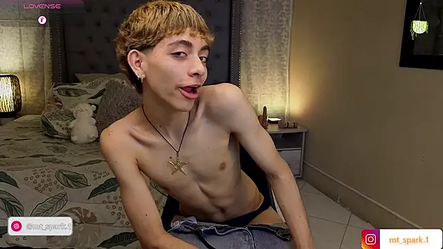 Matty Sparkk online show from 11-21-25, 01:54