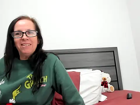 peachgoddess online show from 12-04-25, 03:32