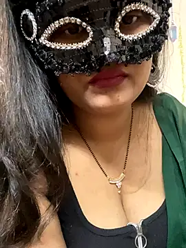 Snapshot of jhanvi_boo chatting on 10-12-25, 10:14 jhanvi boo online show from 10-12-25, 10:14