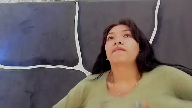 LauryAndNarem69 online show from 03-20-25, 07:25