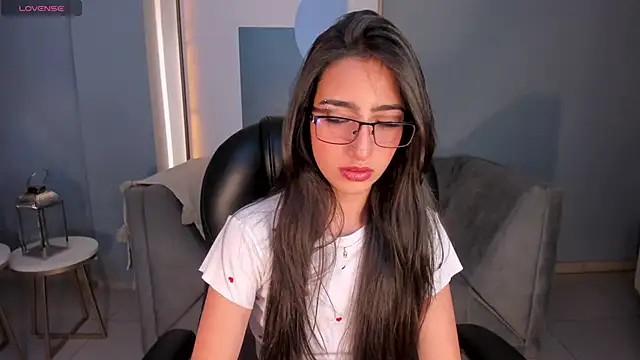 Snapshot of LarisaSmirnov chatting on 10-06-25, 12:08 LarisaSmirnov online show from 10-06-25, 12:08
