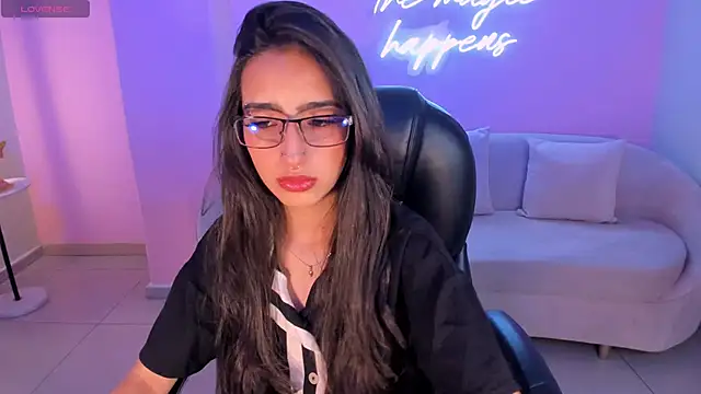 Snapshot of LarisaSmirnov chatting on 10-14-25, 03:51 LarisaSmirnov online show from 10-14-25, 03:51