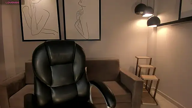 Snapshot of MaiaCollins chatting on 10-09-25, 06:28 MaiaCollins online show from 10-09-25, 06:28