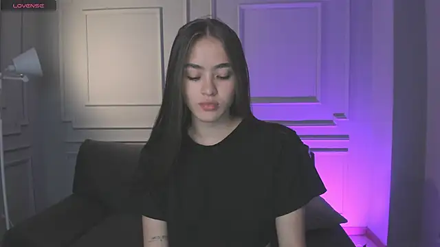 Snapshot of MaiaCollins chatting on 10-12-25, 05:34 MaiaCollins online show from 10-12-25, 05:34