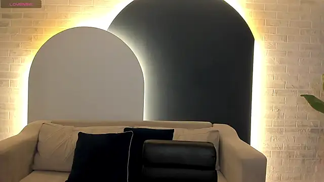 Snapshot of MaiaCollins chatting on 11-23-25, 04:40 MaiaCollins online show from 11-23-25, 04:40