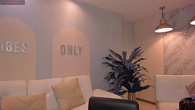 Snapshot of MaiaCollins chatting on 02-21-26, 04:52 MaiaCollins online show from 02-21-26, 04:52