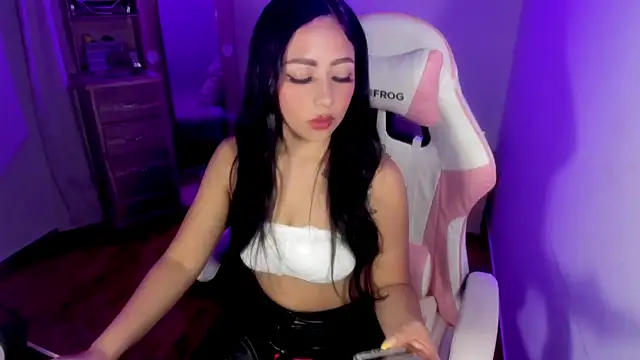 Snapshot of Sweet_milady chatting on 09-12-25, 08:03 Sweet milady online show from 09-12-25, 08:03