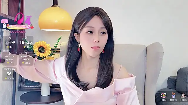 Snapshot of NovaNana chatting on 03-21-25, 02:07 NovaNana online show from 03-21-25, 02:07