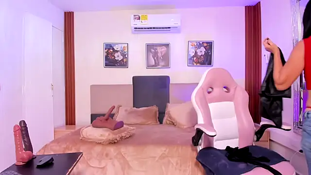 Snapshot of loress_ass_mature chatting on 10-02-25, 11:23 loress ass mature online show from 10-02-25, 11:23