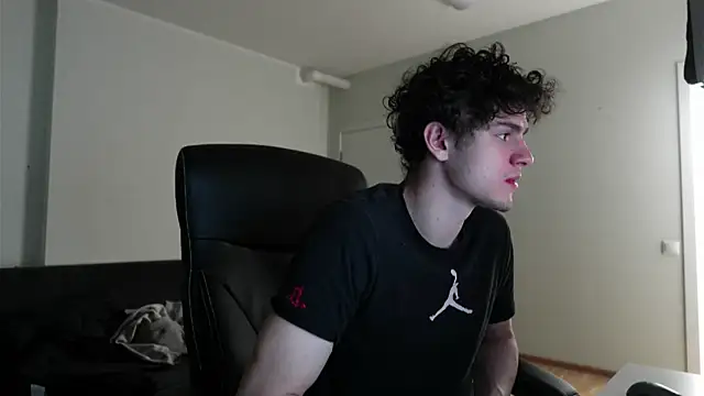 Snapshot of Brad_Holloway chatting on 01-12-26, 02:44 Brad Holloway online show from 01-12-26, 02:44