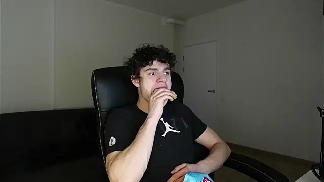 Snapshot of Brad_Holloway chatting on 01-15-26, 01:59 Brad Holloway online show from 01-15-26, 01:59