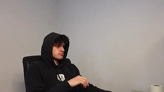 Snapshot of Brad_Holloway chatting on 02-25-26, 06:45 Brad Holloway online show from 02-25-26, 06:45