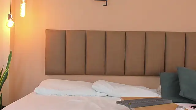 honeygray02 online show from 10-31-25, 12:39