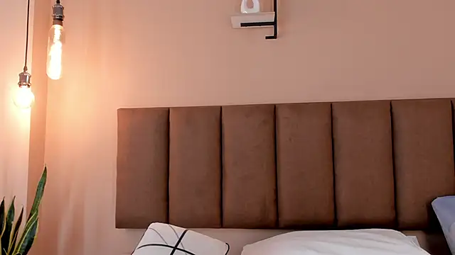 honeygray02 online show from 12-20-25, 03:35