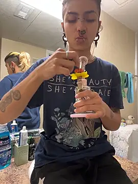 Harley cams online show from 12-15-25, 04:00