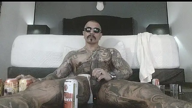 danilog515 online show from 10-29-25, 03:20