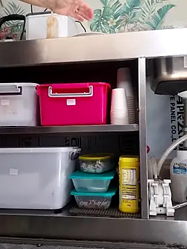 Snapshot of emiliemilf chatting on 10-23-25, 08:18 emiliemilf online show from 10-23-25, 08:18