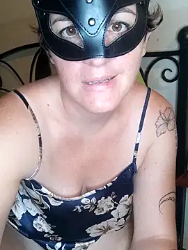 Snapshot of emiliemilf chatting on 11-11-25, 07:52 emiliemilf online show from 11-11-25, 07:52