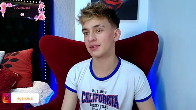 LiamWildx20 online show from 10-12-25, 04:33