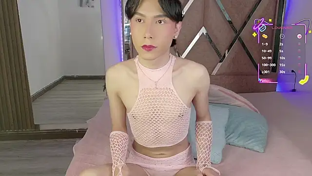 Snapshot of Ash_Femboy chatting on 10-02-25, 09:22 Ash Femboy online show from 10-02-25, 09:22